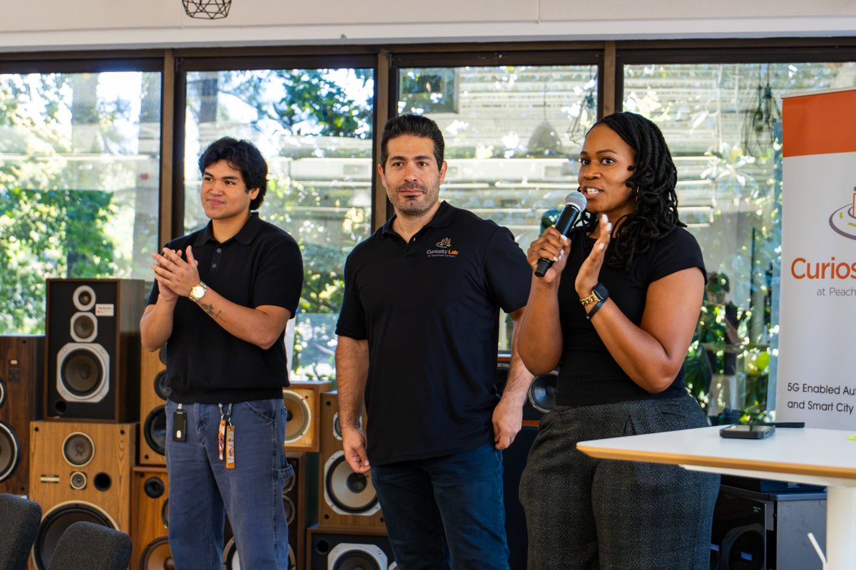 CuriosityLabPTC's tweet photo. Curious Connect at Curiosity Lab is more than a meal. 🍗🍴 It is one of the ways we make sure the people building here stay connected to each other.

Community is part of the strategy. Learn more about becoming a member: https://t.co/idwHJ6Ehuj

#CuriosityLab #SmartCity #Innovation #Community #PeachtreeCorners