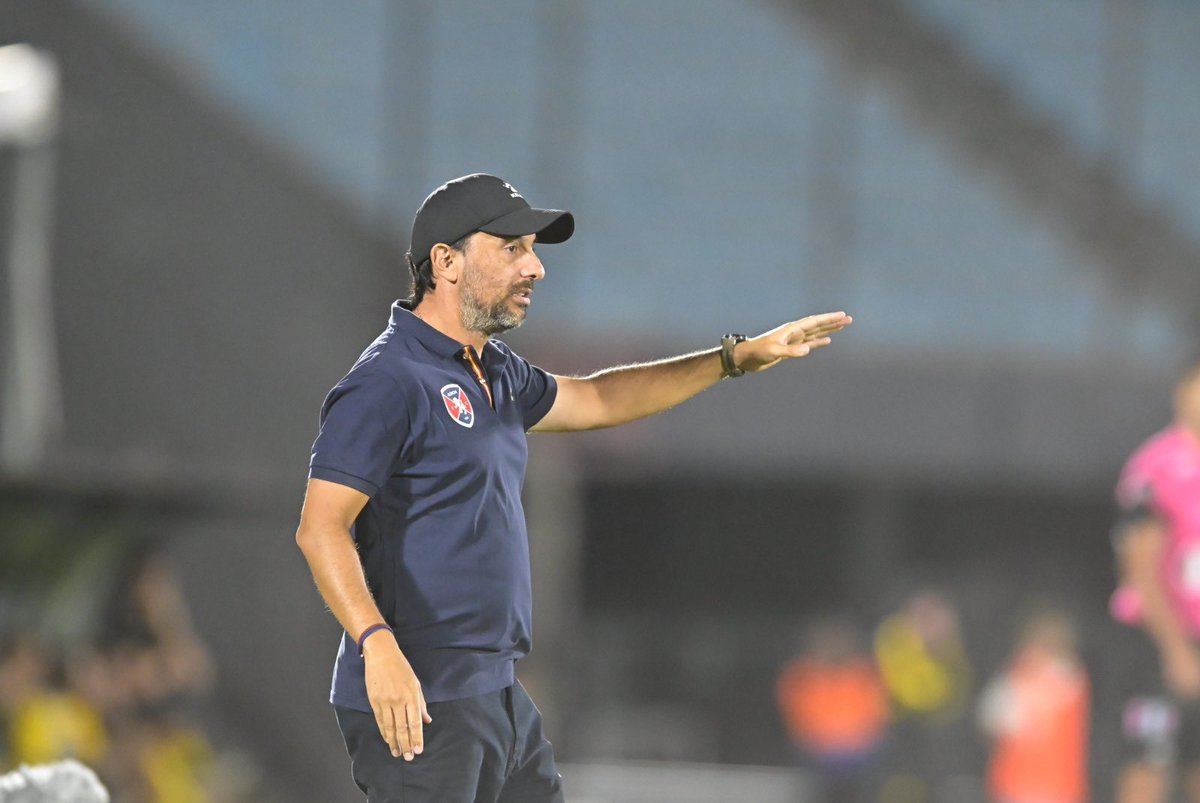 jpromeroh's tweet photo. Federico Nieves no sigue en Albion tras la derrota con Wanderers. El Pionero analiza a su sucesor en estos momentos. El equipo no sumó en las ocho fechas que van del Clausura. @ovacionuy https://t.co/6h8kyG1Fy6