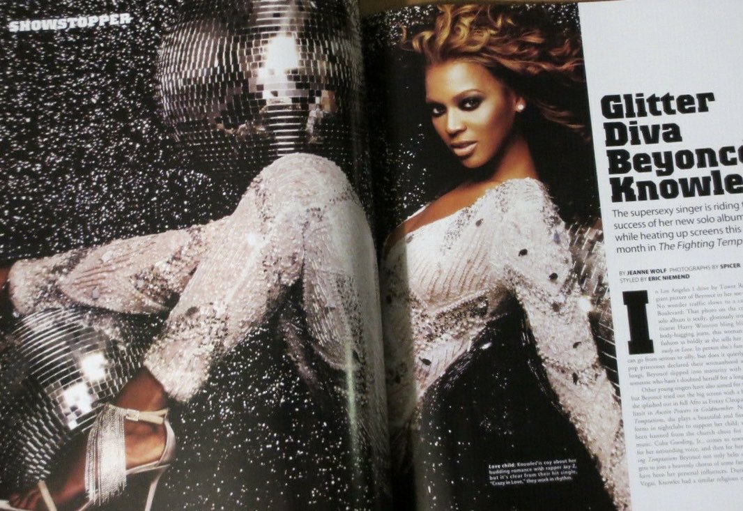 beytrash's tweet photo. glitter diva Beyoncé Knowles #showstopper https://t.co/C8pjczZGtf