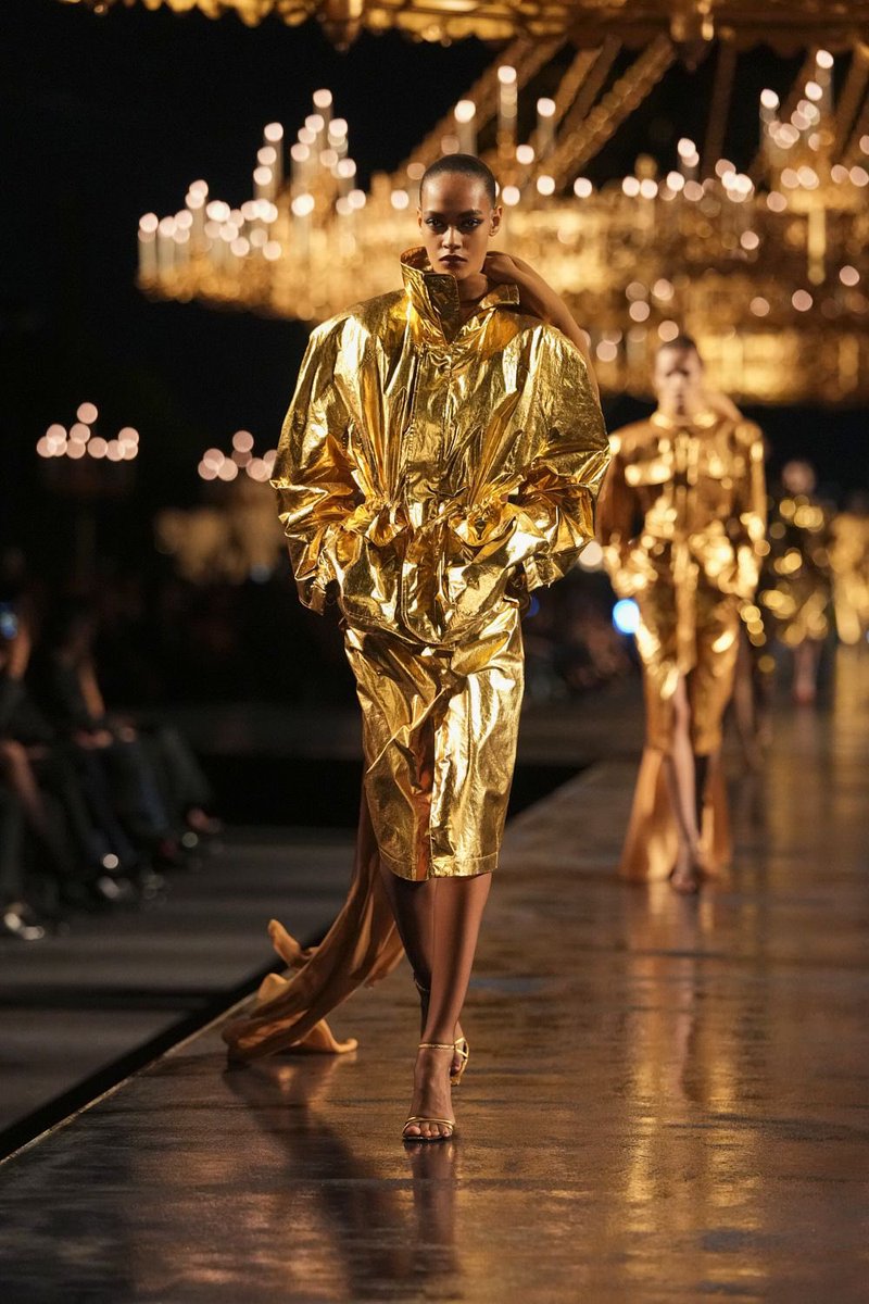 malbwgaf's tweet photo. What a beautiful last show for Anthony Vaccarello at YSL. https://t.co/UOMBzQqf09