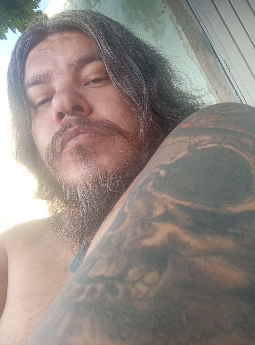 ricardo37989836's tweet photo. 🫵🤘 https://t.co/90DnfgcWuN