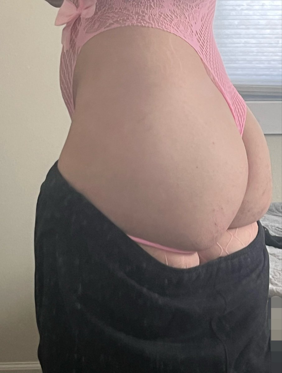 PytFem's tweet photo. Just a lil something🥰 #ass #femboy #teen #prettybussy https://t.co/ccxyTBecAM