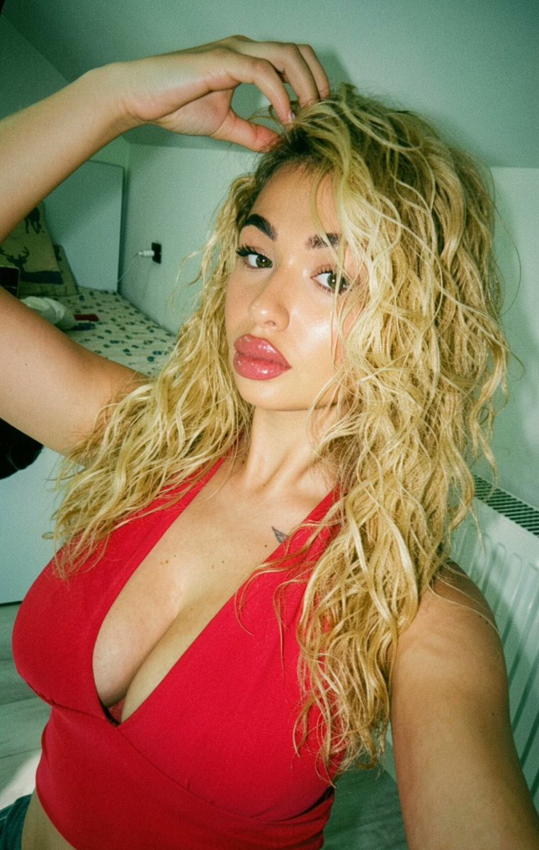 onlybustygirls's tweet photo. Hey,
Have you seen #AmyLaaa on #StripChat?
https://t.co/lpjDFRuZNT https://t.co/Mq3PEWcqNz