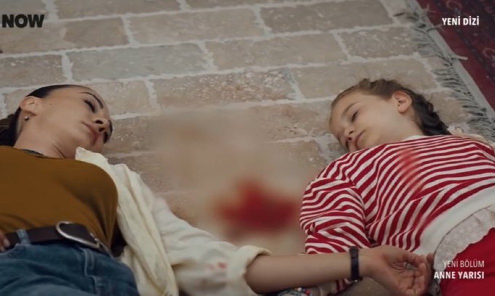 BeeQueen0000's tweet photo. Ali living this for the second time 😭😭😭
#AlZey • #AnneYarısı https://t.co/47svX2EibT