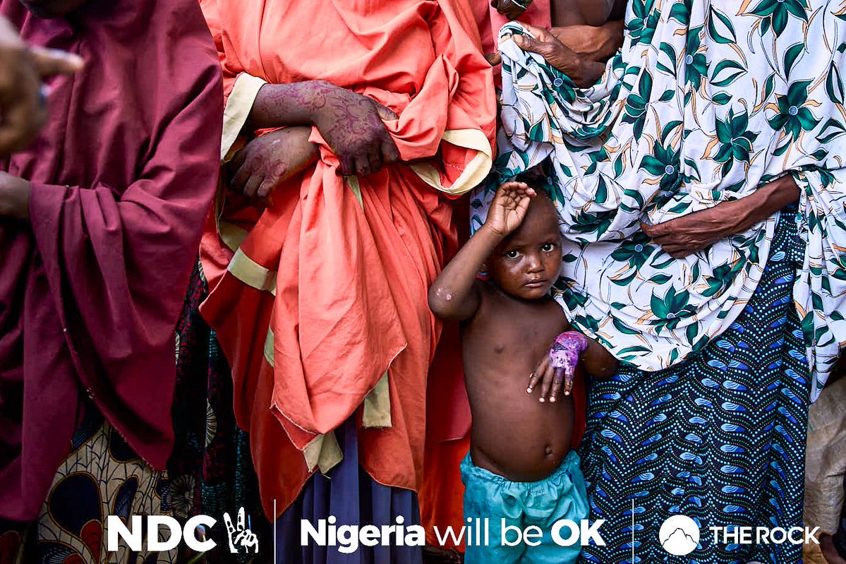 EstherUmoh10's tweet photo. The NDC Presidential Candidate, H.E. Peter Obi, alongside his Vice Presidential Candidate, Sen. Rabiu Kwankwaso, visited internally displaced persons at the Ramin Kura IDP Camp in Sokoto. https://t.co/v2MmK2We1p