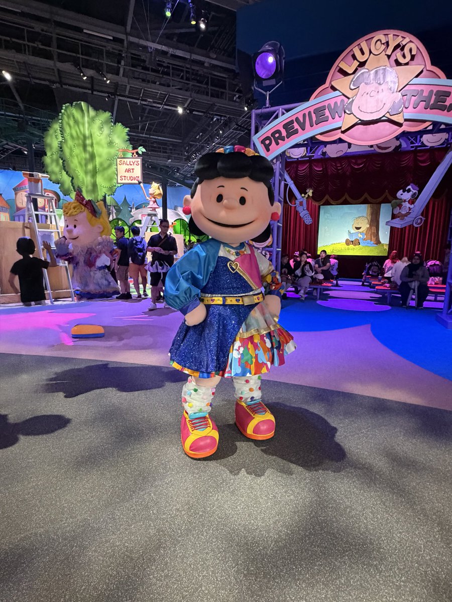 michiko44548405's tweet photo. レッツスマイルトュギャザー
ルーシーらしいポーズ📷
#USJ
#USJファン
#peanut #ルーシー https://t.co/IiuiWnFjcJ