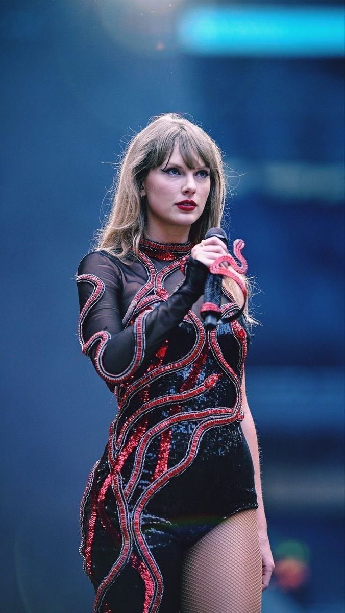 BalintBarbara23's tweet photo. I'm so hungry, I could eat a new tour from Taylor🫣💚💛💜❤️🩵🖤🩷🩶🤎💙🤍❤️‍🔥
#ErasTour #TaylorSwift #TSTheErasTour 
@taylornation13 https://t.co/CRbe3QLO5K