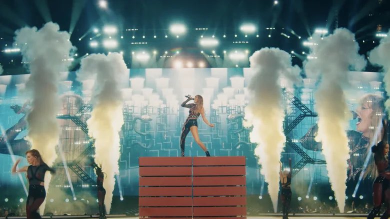 BalintBarbara23's tweet photo. I'm so hungry, I could eat a new tour from Taylor🫣💚💛💜❤️🩵🖤🩷🩶🤎💙🤍❤️‍🔥
#ErasTour #TaylorSwift #TSTheErasTour 
@taylornation13 https://t.co/CRbe3QLO5K