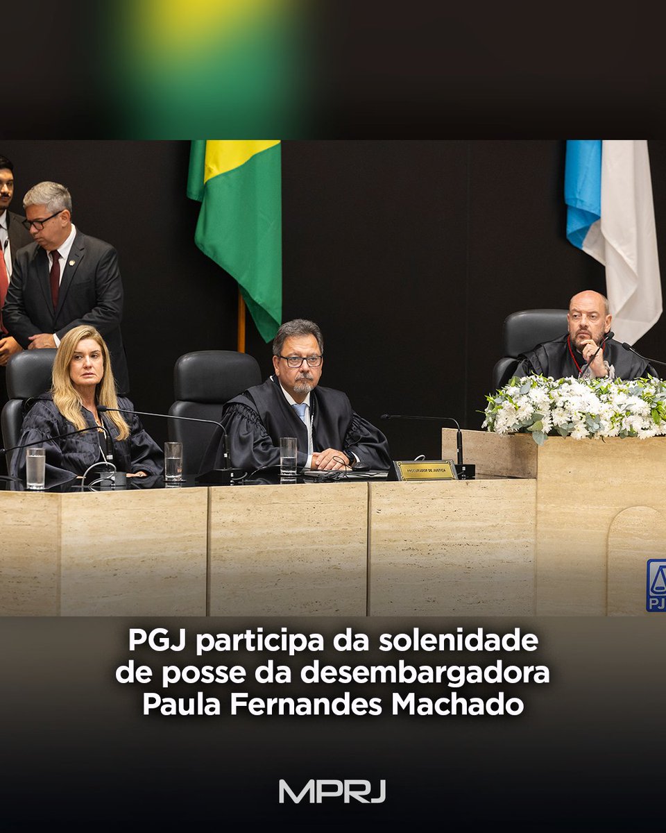 MP_RJ's tweet photo. CERIMÔNIA DE POSSE | O PGJ Antonio José Campos Moreira participou da solenidade de posse da juíza Paula Fernandes Machado no cargo de desembargadora do Tribunal de Justiça do Estado do Rio de Janeiro (TJRJ). 

Magistrada há 30 anos, Paula Fernandes Machado foi promovida pelo critério de merecimento e assumiu o cargo em decorrência da aposentadoria do desembargador Carlos Eduardo Moreira da Silva.

Saiba mais: https://t.co/lSsEWNko27

#MinisterioPúblico #MPRJ #ParaTodosVerem