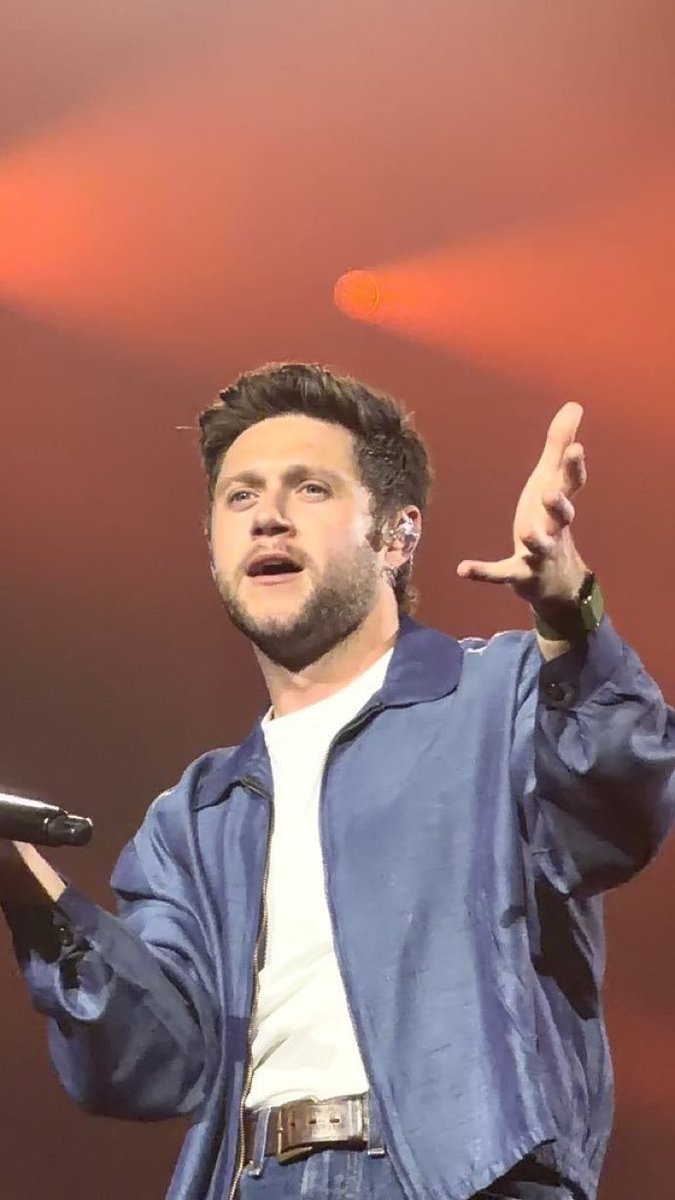 NiallHColombia2's tweet photo. 📸|| Outfit de hoy 😍💙
#DPLOTSheffiled https://t.co/xR1HqfIxwB