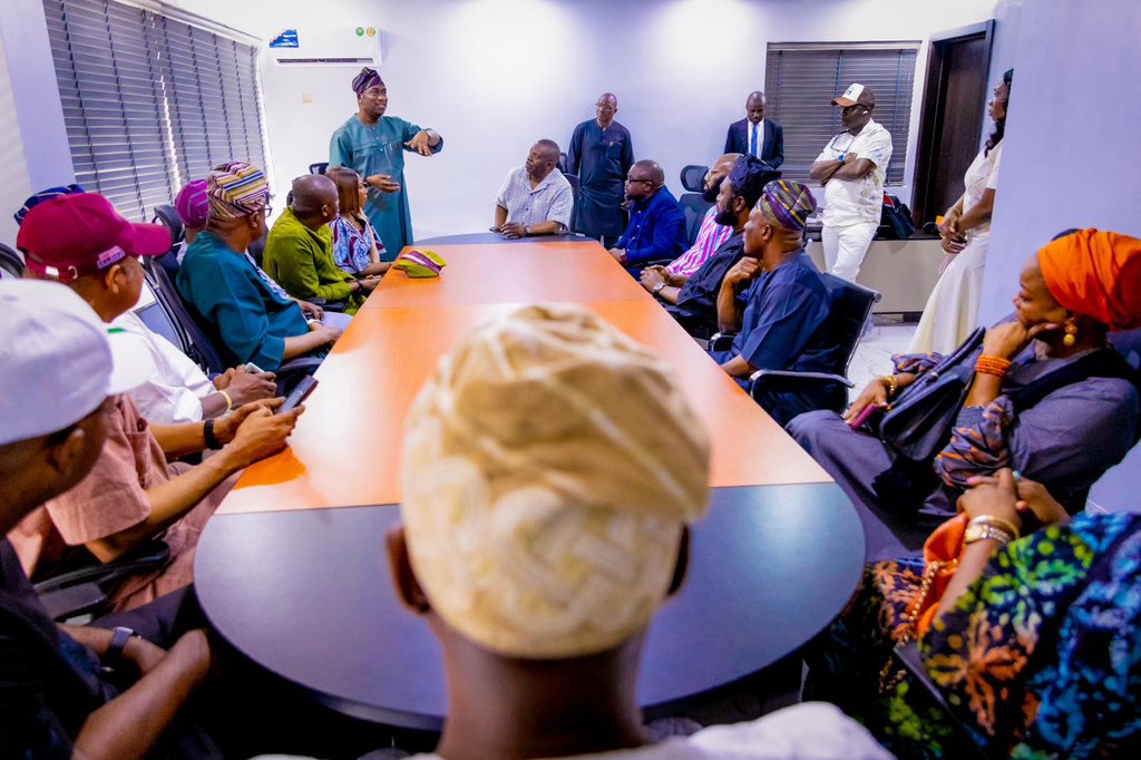 drobafemihamzat's tweet photo. It was a pleasure to meet the Senior Pastor of The Covenant Nation, Pastor Poju Oyemade, a steady voice for transformation, youth empowerment and national growth, to discuss our shared commitment to the people of Lagos.

We spoke about the potential of our young people, how we can create more opportunities for them and drive true economic inclusion across every neighbourhood.

We are working towards a Lagos where opportunity is open to all and where no one is left behind.

Thank you, Pastor Poju, for your time and your continued dedication to the good of our people.