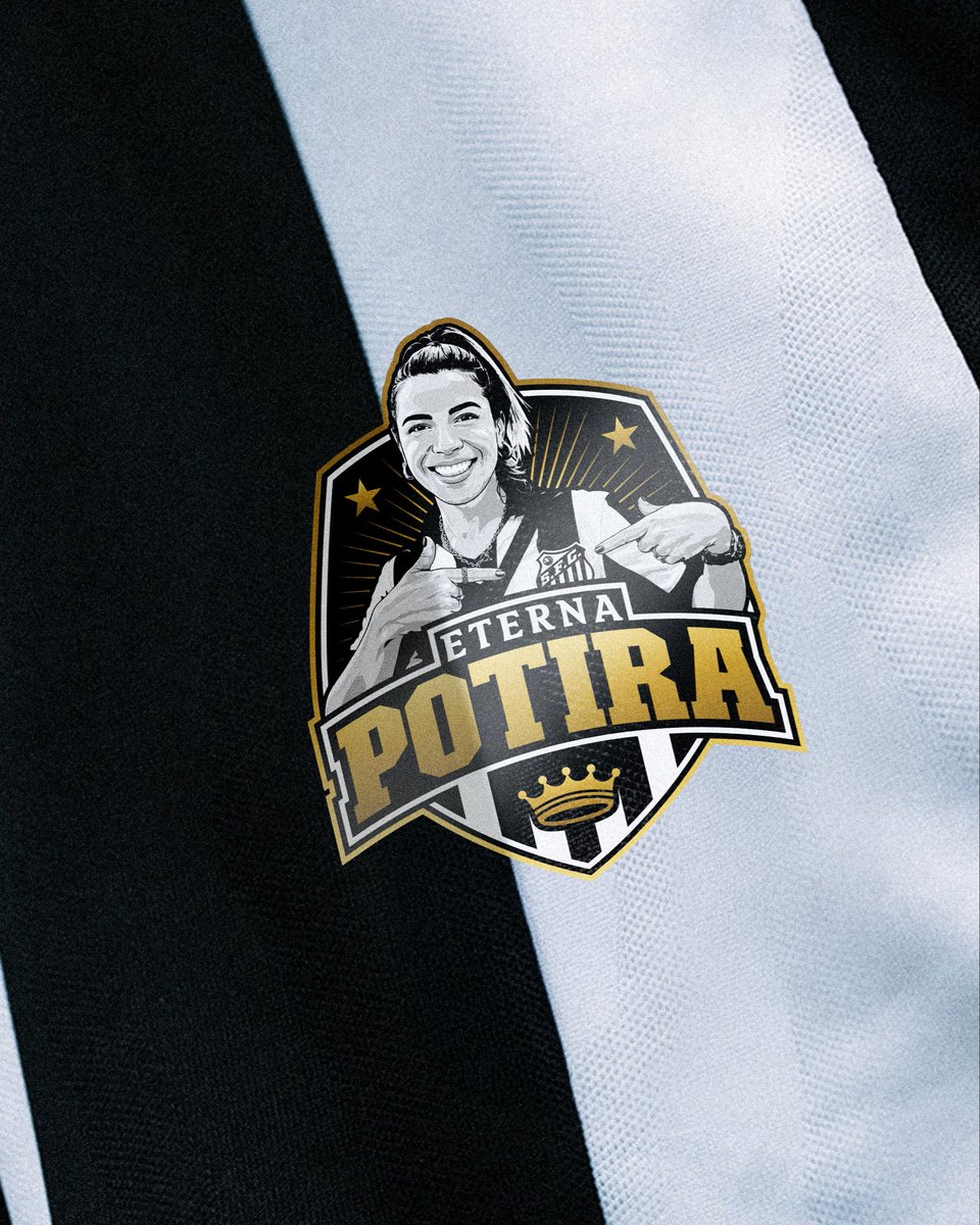 SantosFC's tweet photo. NATY POTIRA ETERNA! ♾️ 

A nação santista pediu, e o Santos FC vai abraçar essa ação tão importante. No clássico SANSÃO desta sexta-feira, o #MantoSagrado homenageará nossa eterna Naty Potira, santista apaixonada que faleceu no último sábado.

Mais do que uma homenagem à nossa querida torcedora, que fez do Santos a sua vida, o patch personalizado também simbolizará todos os santistas que enfrentaram ou estão enfrentando o câncer. Além disso, o tributo será um alerta de conscientização sobre o Outubro Rosa, campanha da qual a Naty sempre fez questão de participar pelo clube, reforçando como o diagnóstico precoce é um importante aliado na prevenção e na luta contra a doença.

Levaremos no Manto Sagrado aquela que sempre o amou e o defendeu. Obrigado por tudo, Naty Potira! 🤍🖤

Arte: @musettidesigner