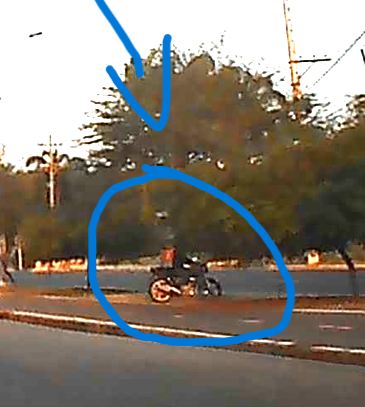 Urb_ViaLaCosta's tweet photo. Es el colmo #HastaCuando @ATM_Transito @ATMGuayaquil @edgarlupera_ siguen haciendo lo que les da la gana las motos se cruzan por la #ciclovia #crudarealidad @EcuavisaInforma @taticoronelf @teleamazonasec @tctelevision @RTS_LaNoticia https://t.co/m39wyeEUyh