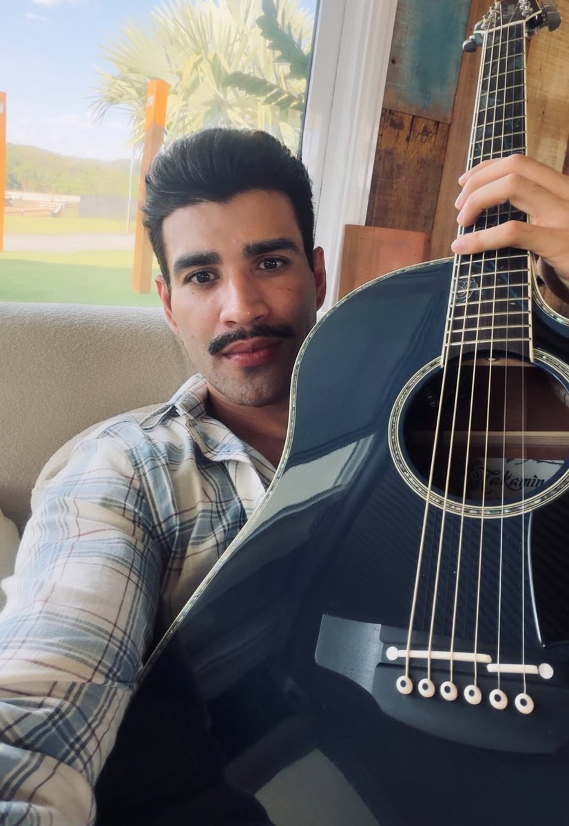 gusttavo_lima's tweet photo. 🏛️ https://t.co/xQvXEmDVLT
