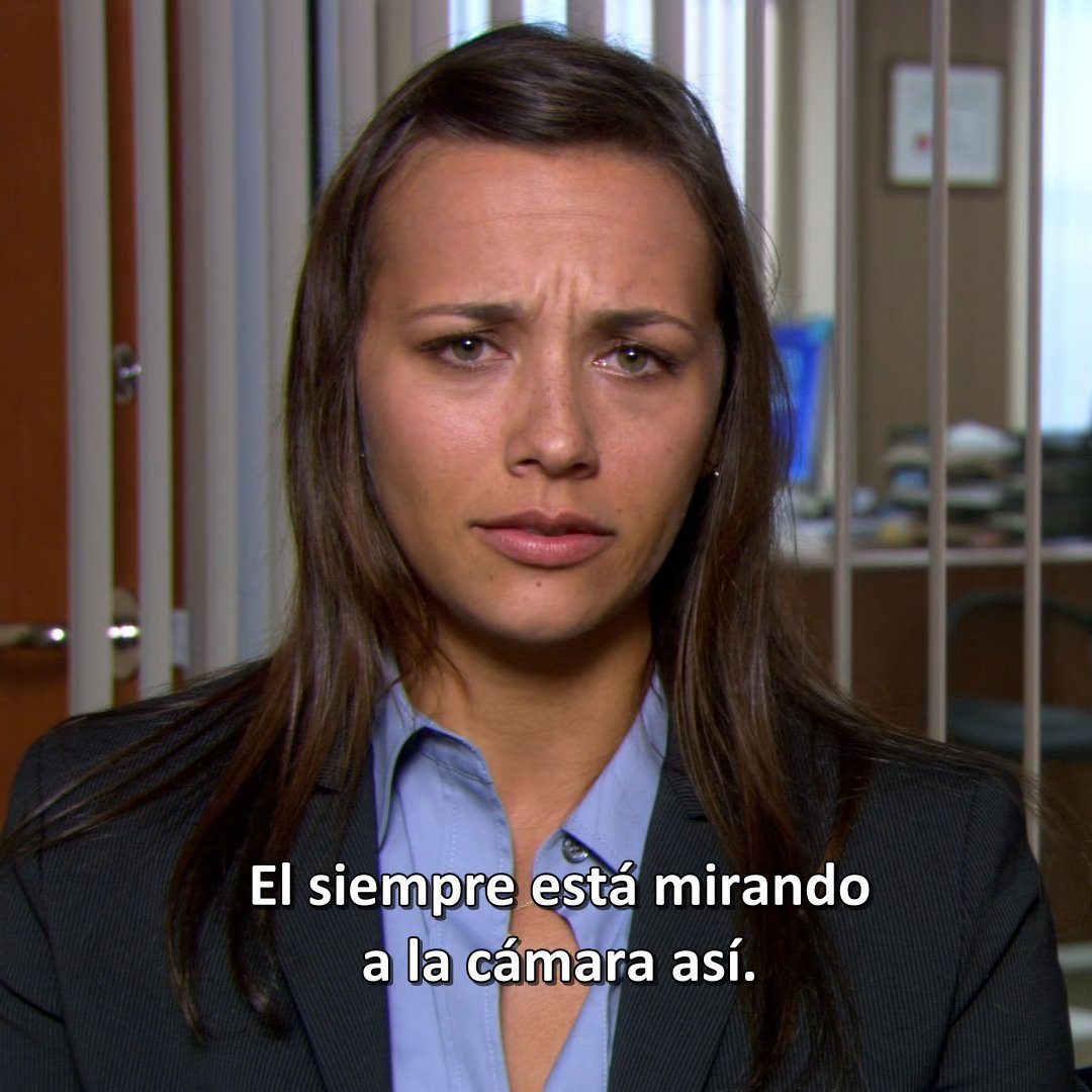 sapillopillo's tweet photo. karen imitando a jim https://t.co/VFevzzlk0x