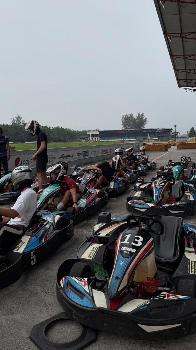 laurogeitabat's tweet photo. and some more pics of the boys' trip karting today!

📸: ichachachae https://t.co/FQEEHOIbfP