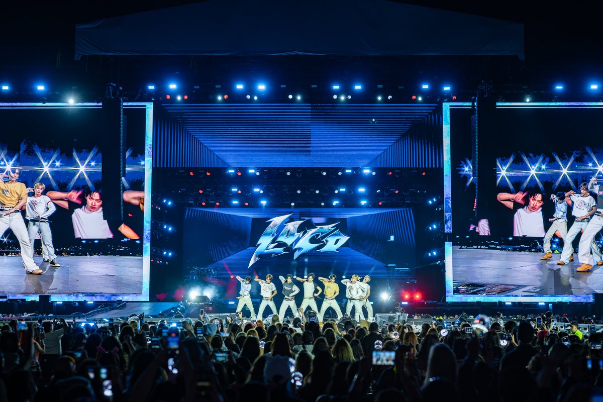ocesa_kpop's tweet photo. Mexico City went wild for NEXZ on Day 2 of STRAYCITY 💥
#NEXZ #SAUCIN #NEXZ_SAUCIN 

📸: JYP Entertainment / Pablo Deyta https://t.co/O4JT5E5WcZ