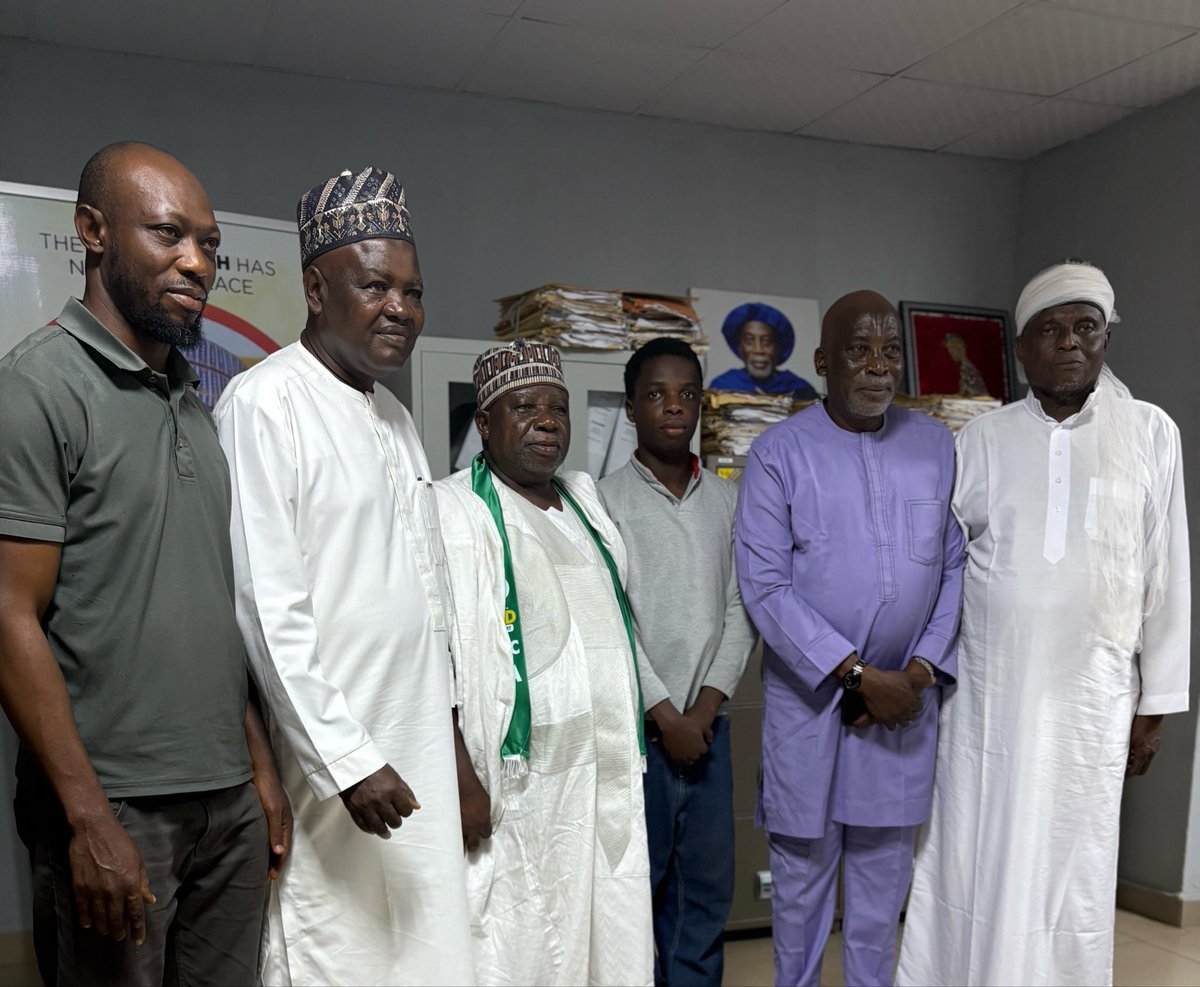 saad_abdulgafar's tweet photo. Last week was one of those moments that reminded me that every environment is an opportunity to learn, connect, and grow.
During my internship at the Kwara State Geographic Information Service (KWGIS), I had the privilege of meeting and interacting with several distinguished leaders who took the time to come and greet me at my place of internship.
I was honoured to meet:
Alhaji Saadu Salahu - SSA & Counsellor to the Executive Governor of Kwara State
Mayaki Babadzuko Madu - Administrative Secretary, KWGIS
ESV. Abdulkareem Babatunde Sulyman - General Chairman, KWGIS
Alh. Ibrahim Damaingoro - SA on Religion to the Executive Governor of Kwara State
Alhaji Bashi - SA on Media to the Executive Governor of Kwara State, and CEO/Founder of Al Barka EM
Mr. Habib Gidado - HOD, MDC, KWGIS
Beyond the photographs, genuinely appreciate the opportunity to interact with people who are contributing in different capacities to the development and administration of Kwara State.
As a Computer Science student, my internship is not only about gaining technical experience. It is also about understanding how technology, people, leadership, and public institutions come together.
