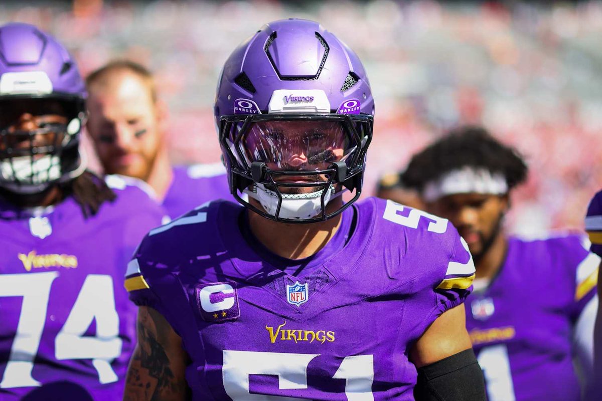vikingzfanpage's tweet photo. #Vikings LB Blake Cashman has gone 14 straight games recording 7+ tackles, which is now the longest streak in franchise history (surpasses Chad Greenway), and the longest active streak in the NFL. https://t.co/RQyGmoYUzg