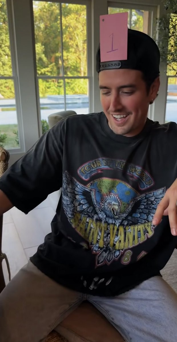 DibsOnCarlos's tweet photo. Logan Henderson has the most contagious smile in the world and you can’t convince me otherwise.

@1LoganHenderson https://t.co/2kZt1JRCGc