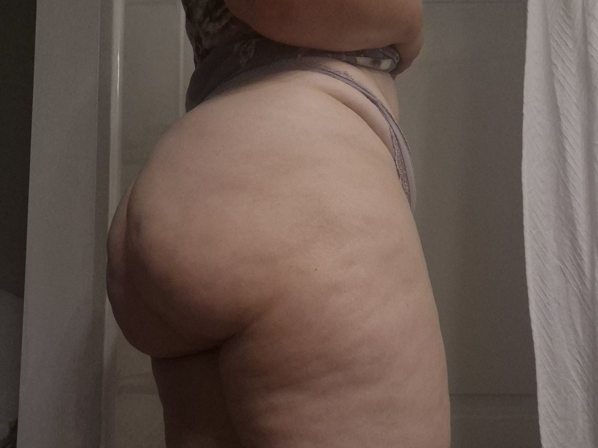 skullpixiez's tweet photo. forgot to post these 🥲 #bbw #nsfwtwtًً  #pawg https://t.co/mY8K8hMtqd