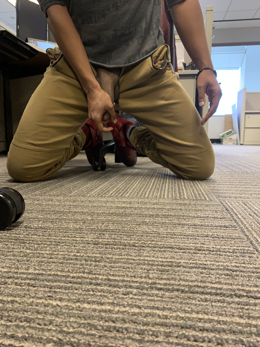 EdHomieSmasher's tweet photo. Hard at work 👨🏾‍�� https://t.co/3QKdCTiXih