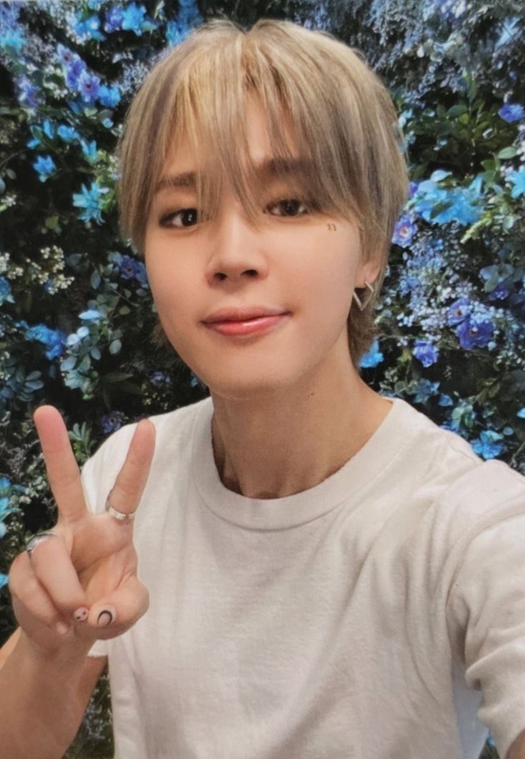 sirenjimins's tweet photo. jimin photocards i would kill for — part 1 https://t.co/KkLvz91Uc8