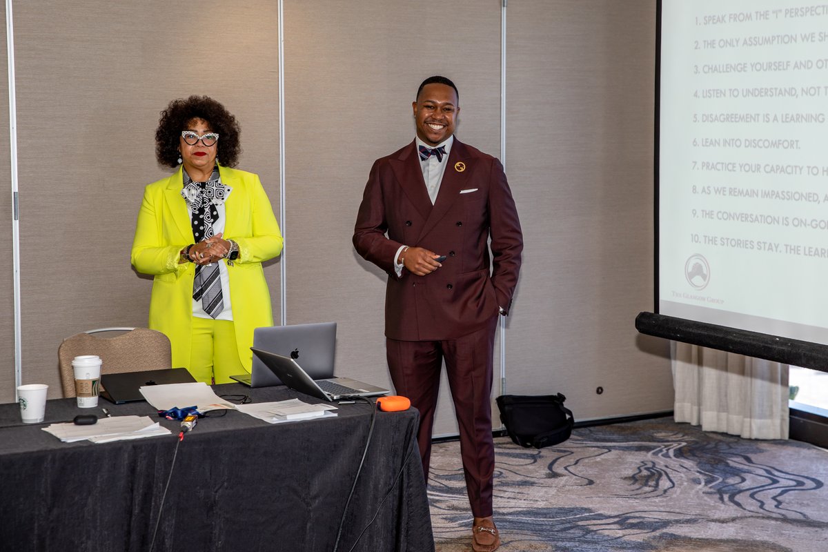 epnacusa's tweet photo. Capturing the energy and connections at E3n Enroll26! Here are a few highlights through our lens. 📸✨
.
.
.
#E3nEnroll26 #EventPhotography #CorporateEvents #EventProfs #epnac #eventphotography https://t.co/xjEeLSjwxr