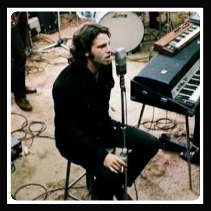 Rollin_Memories's tweet photo. Jim Morrison • The Doors ~ https://t.co/19TIasZUE6