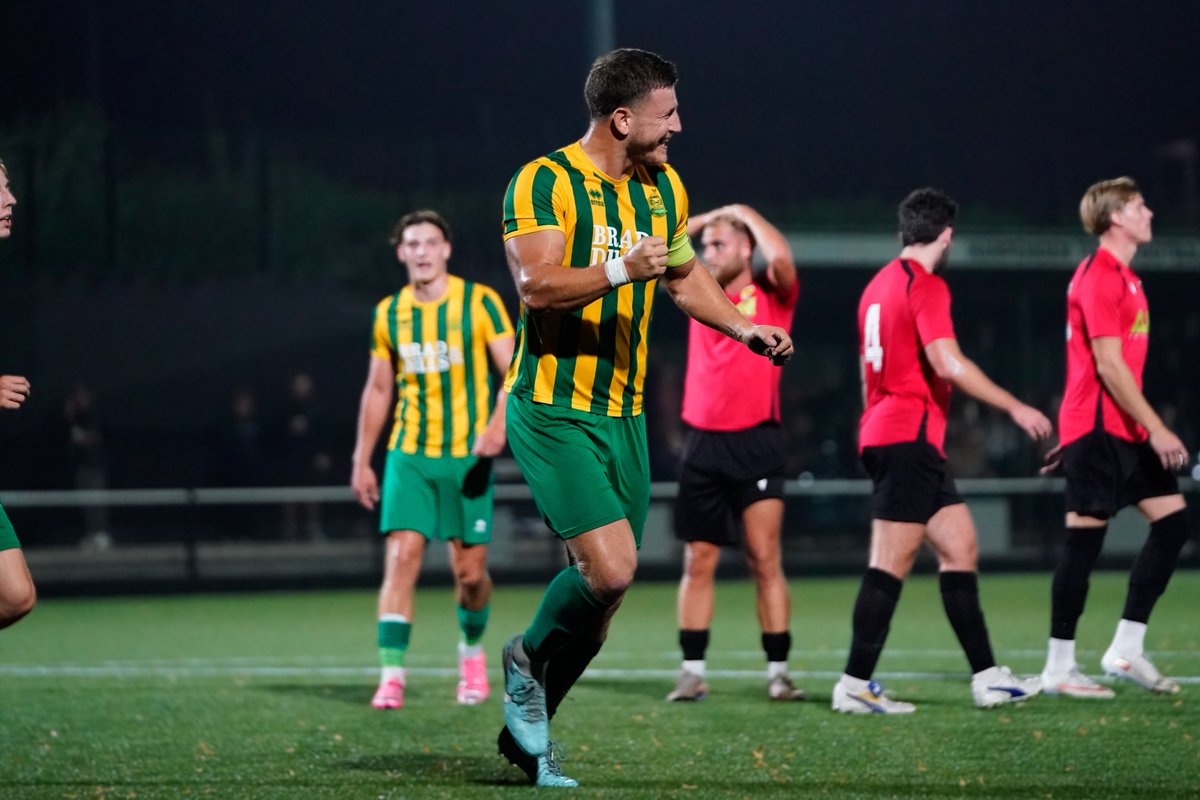 Harpenden_Town's tweet photo. Starting off Strong! https://t.co/qAzuVkoy2s