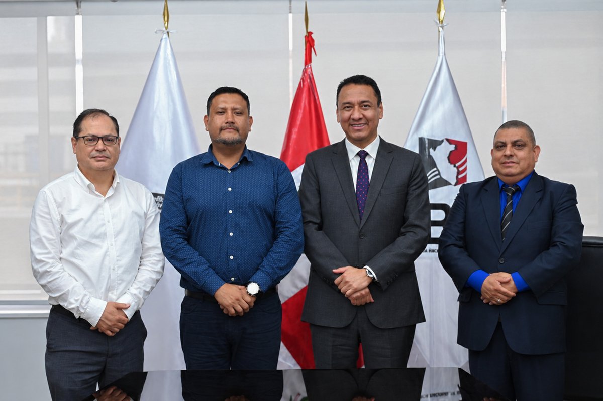sbn_peru's tweet photo. ✅#SBNInforma
🤝Apoyo a los colegios profesionales del Perú.
☝El Superintendente de la SBN, Angel Manero Campos, recibió al consejo directivo del Colegio Médico Veterinario departamental de Lima, encabezado por su decano Juan Del Águila Escalante. (1/2) https://t.co/zO7cqf4A6d