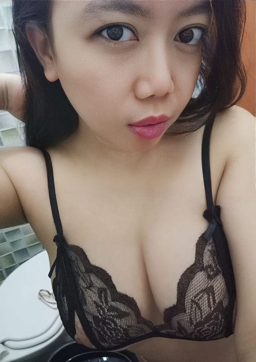 NenaLiren's tweet photo. Siap tempur🤭 https://t.co/rXMGOezXK2