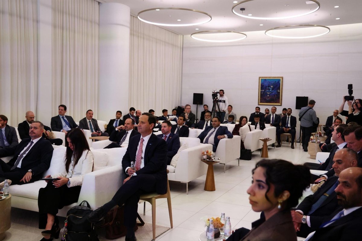 UAEMissionToUN's tweet photo. During #UNGA81, the Ministry of Foreign Affairs together with the Ministry of Investment organized the inaugural “UAE Majlis Investment Council.” The event brought together a distinguished group of senior officials, global decisionmakers, prominent investors, business leaders, and thought leaders for a high-level dialogue on emerging economic issues and strategic investment priorities, while exploring future prospects for economic and investment cooperation. 
                                                                           
The first edition of the Council was held under the theme “Resilient Supply Chains and Smart Logistics.”

#UAExUNGA81