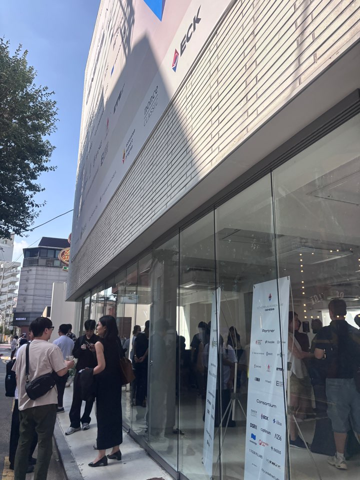 Quark_Chain's tweet photo. At Ethereum Korea One — Genesis today.
From Glamsterdam and Ethereum clients to validators and L2 scaling, plenty of deep technical conversations with the builders actually moving Ethereum forward. https://t.co/ZshGTVfNuo