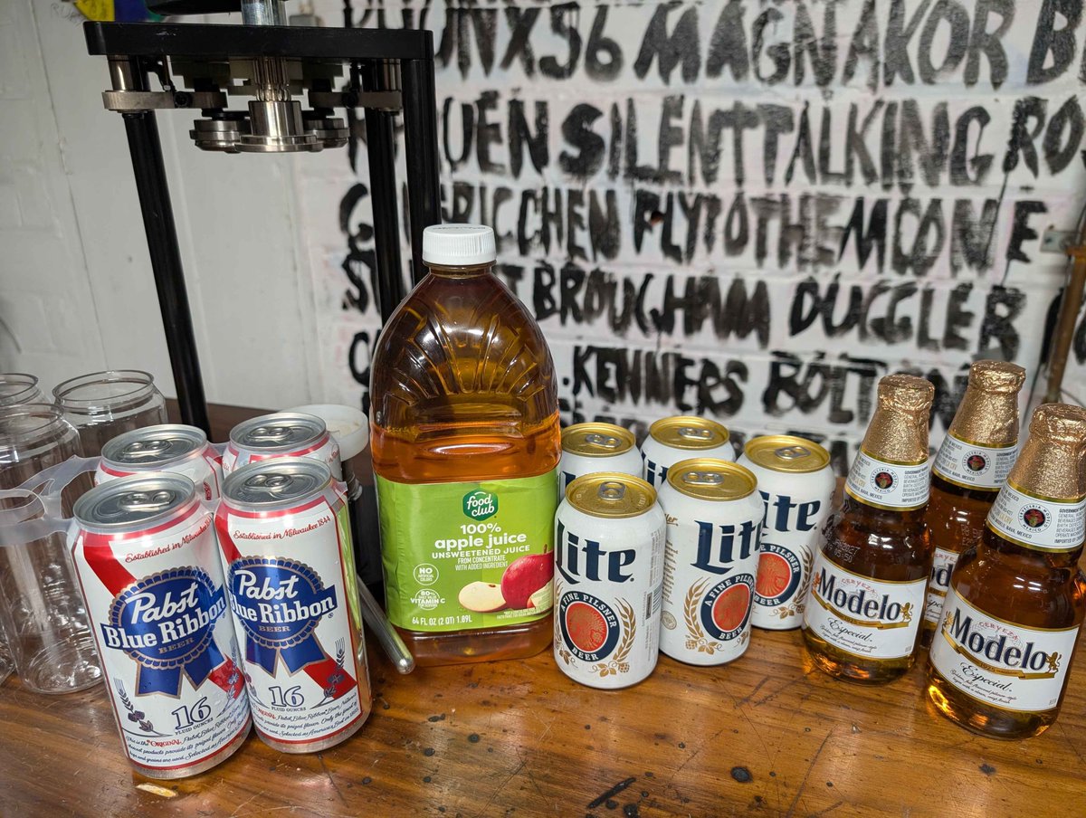 uwutoowo1's tweet photo. IN 2 HOURS (6PM EST) we're inventing Beer for Kids (tm) https://t.co/sy9In7OnHt