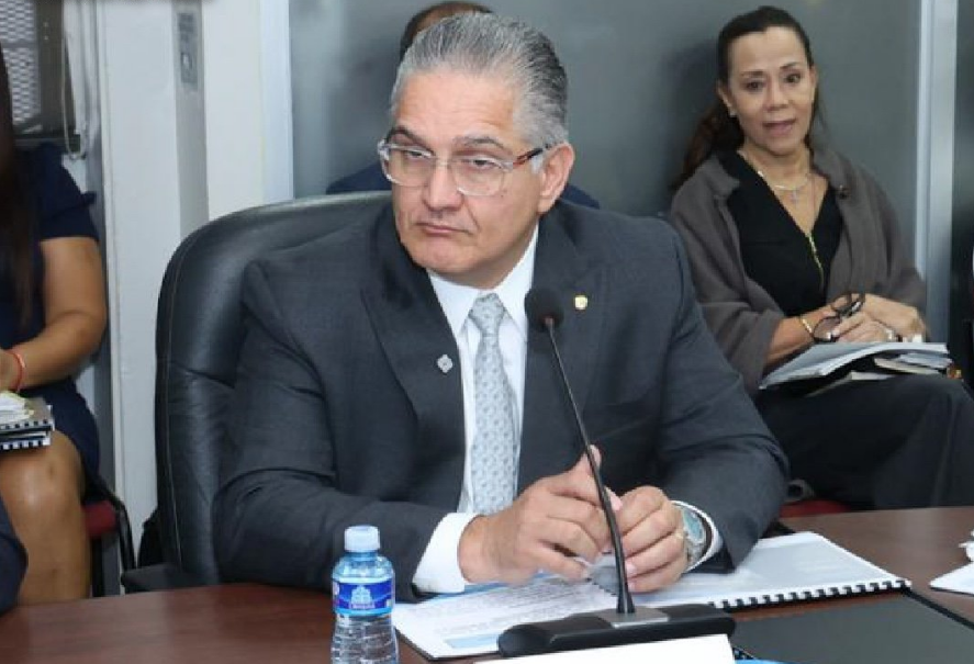 nexnoticias's tweet photo. Gobierno sustenta presupuesto de $246 millones para 2027 https://t.co/mc0whC8YYG #NexNoticias https://t.co/S0OCQ7cczG