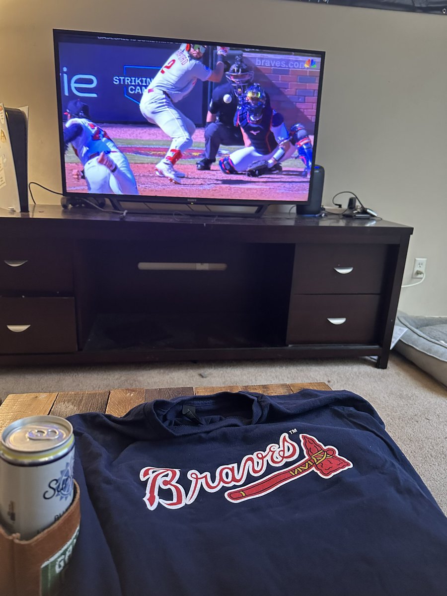 bycumbrown's tweet photo. Cmon Hyundai you got this kid #bravesnation https://t.co/khKJui46nm