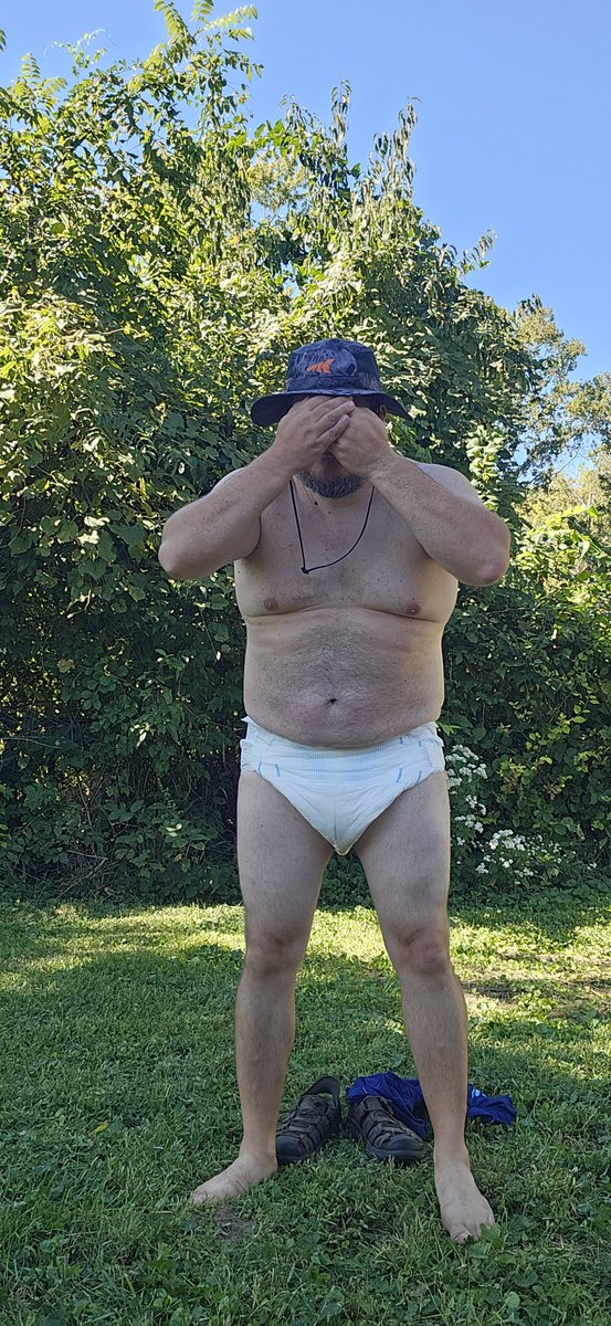 SnifferofDiaper's tweet photo. Complaining just made things more embarrassing 😳 https://t.co/6UMDSbdPyX