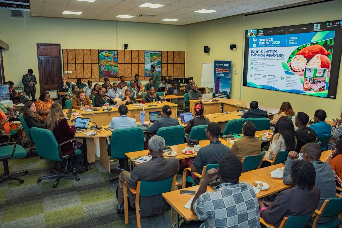TheLandAlliance's tweet photo. 2/ Our scientists contributed to conversations on women in the bioeconomy and sociobiodiversity products, the journey from COP30 to COP32, Africa One Health, and coffee science for a regenerative and equitable future.

#ScienceSummitNairobi #LandscapeAlliance https://t.co/bcPQH0unrr