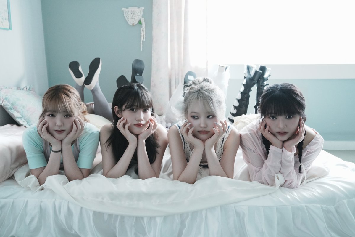 Ieokit_official's tweet photo. GROUP TEASER IMAGE [1/3] #IEOKIT

IEOKIT — The 1st Single Album
【CONNECT】

🌐 2026.08.26 12PM (KST)

#이어킷 #IEOKIT_CONNECT #CONNECT https://t.co/f3MyzGbx6J