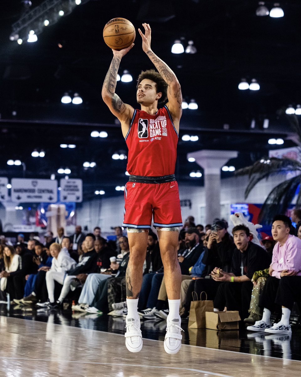 Won GOLD at the @FIBAIC on Sunday ππ₯
Signed with the @MiamiHEAT on Tuesday βοΈ
WHAT A WEEK FOR LESTER QUINONES!
