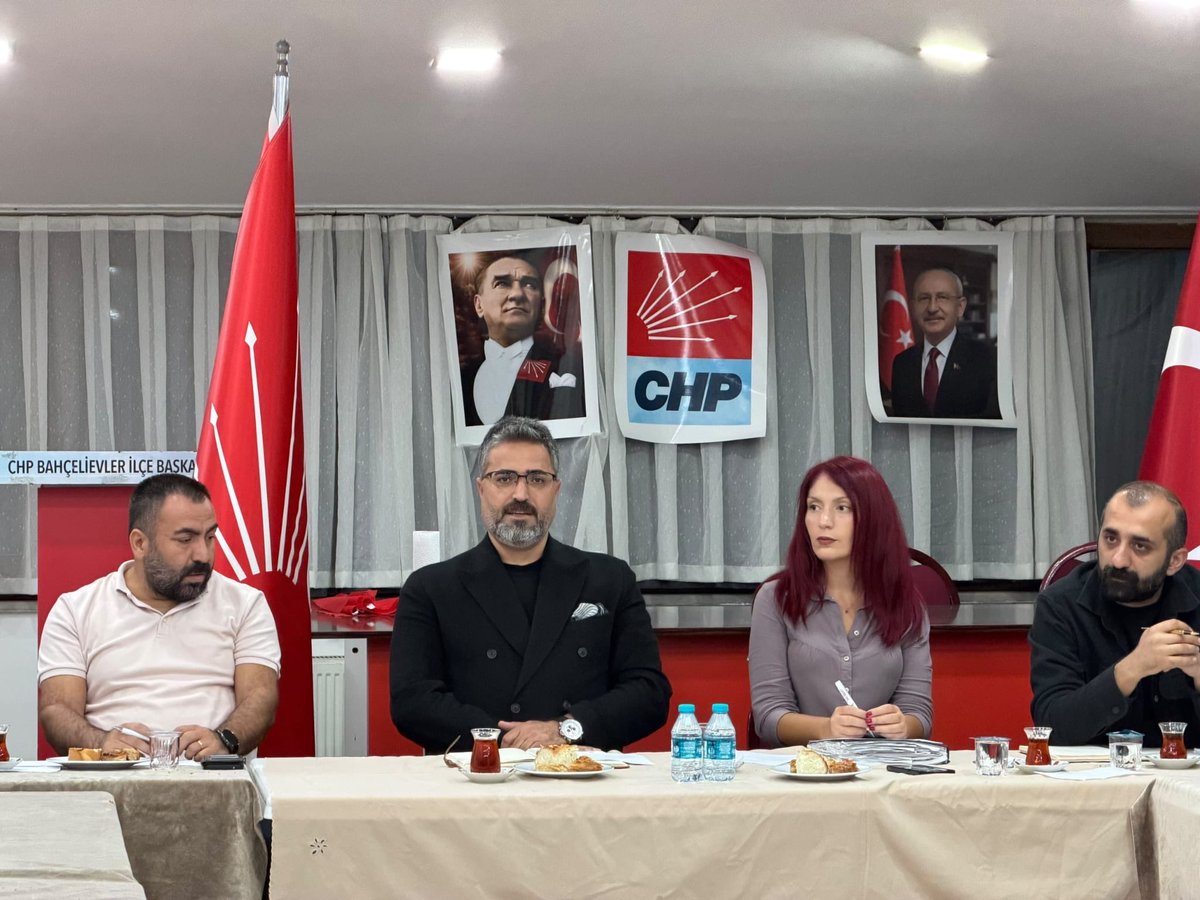 bahcelievlerchp's tweet photo. İlçe Yönetim Kurulumuz, İlçe Başkanımız Sayın Gökmen Güneş’in başkanlığında, Eylül ayının son olağan yönetim kurulu toplantısını gerçekleştirdi. 

Önümüzdeki sürecin çalışma planlaması ile Cumhuriyet Halk Partisi, halkın ve halkın sorunlarının yanında olmaya devam edecek. https://t.co/Sj7gzIcyOr