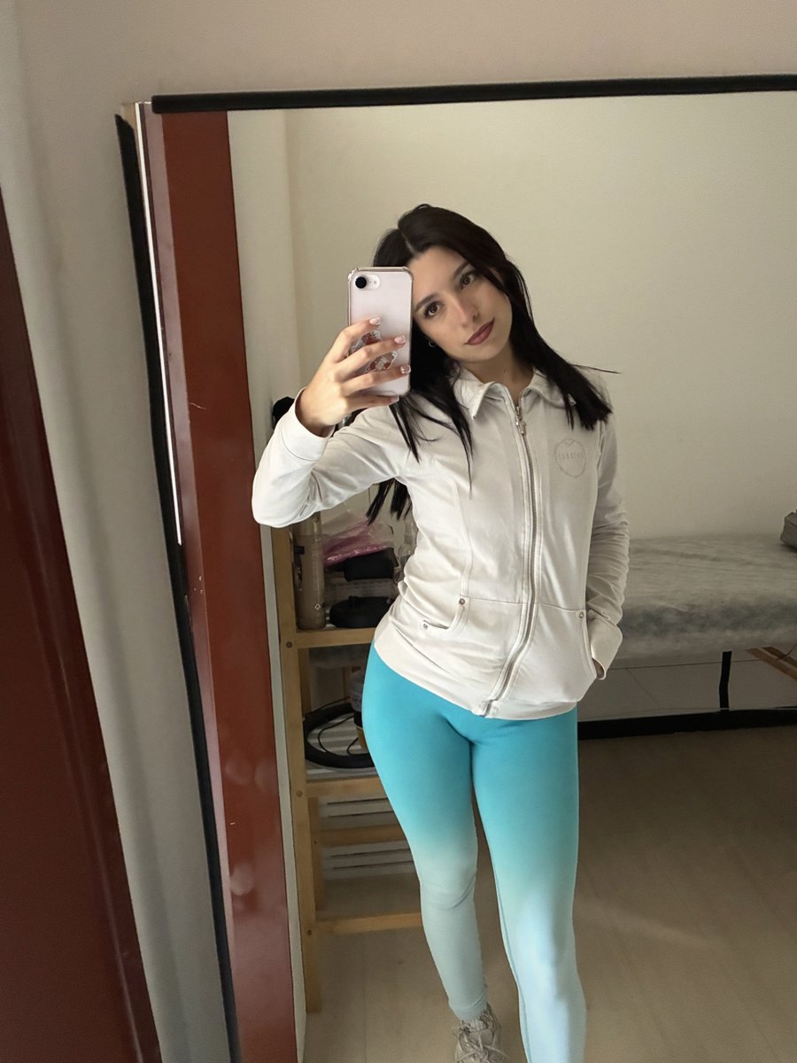 moonruby46 tweet picture