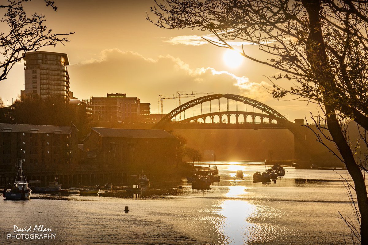 frlydensmith's tweet photo. Tonight I’m afraid that the River Wear is a place of profound sorrow. Three young lives have been lost, and another young person is in hospital. We can only imagine the anguish of their families and friends.

I pray that God will hold those families close in their grief, and that the people of #Sunderland will surround them with compassion rather than speculation.

May the three young people rest in the peace of Christ, and may all who loved them be given strength and consolation. 🕯️🙏