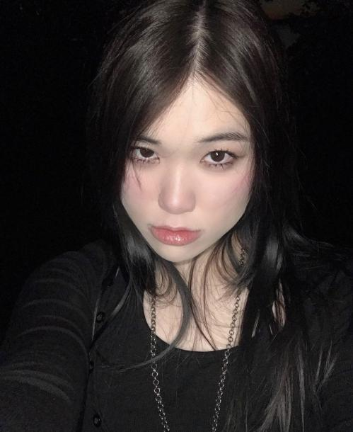pay4minju's tweet photo. send and serve me you worthless mutts https://t.co/xeek3aRSRR