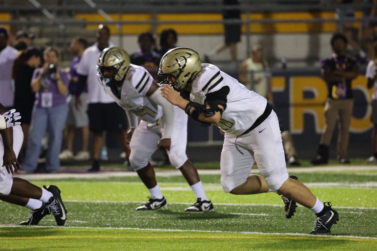 TheDWarriors's tweet photo. 🚨🏈 This week’s game at Foley has been moved to Thursday Night! 

We’ll see you for a 7pm kickoff! https://t.co/LgjSVO9eWe