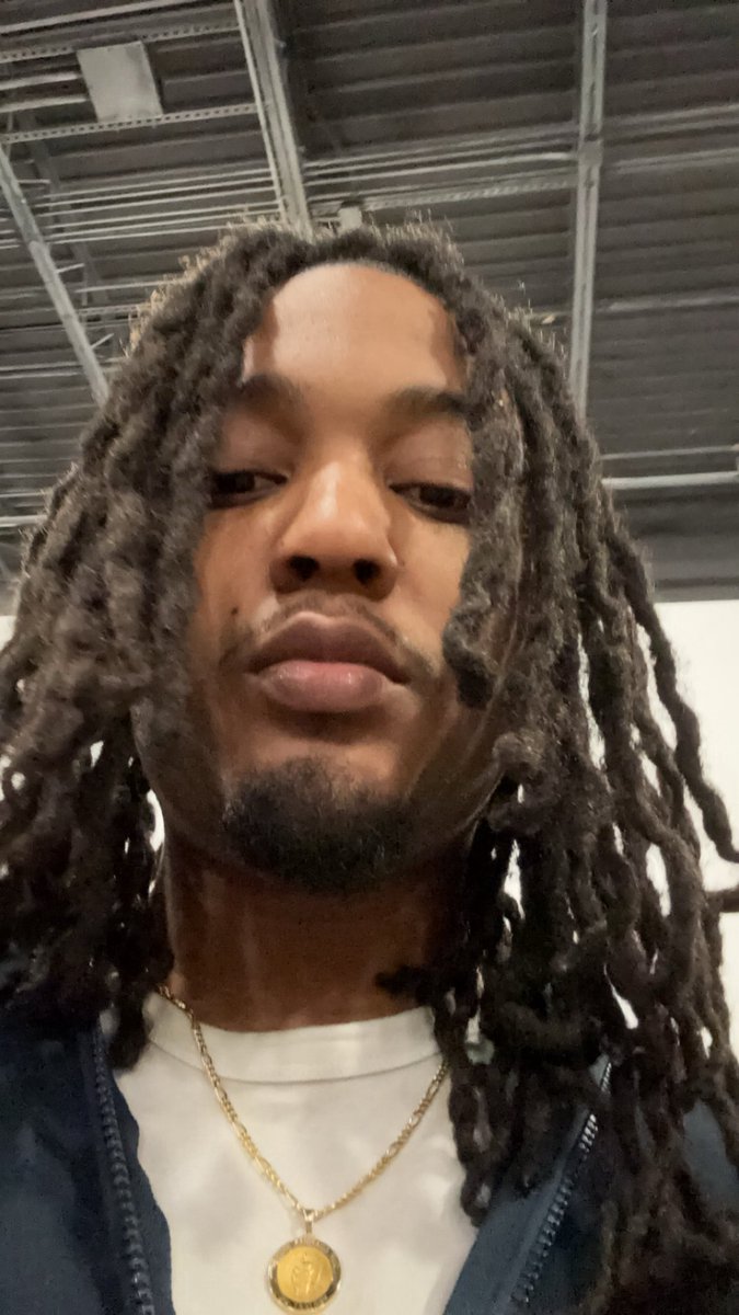 sorryimawkwardd's tweet photo. https://t.co/r1OHUiZmzx
