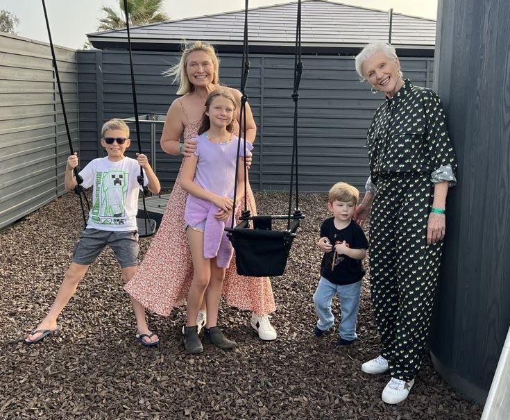 ElonOutreachNet's tweet photo. Three generations, one beautiful family moment. ❤️ My sister Tosca with her children, my little boy X, and my mother all together, laughing and making memories that will last a lifetime. Family is something you can never put a price on. 🫂👨‍👩‍👧‍👦✨ grateful to almighty lord https://t.co/1YWuTtZgG1