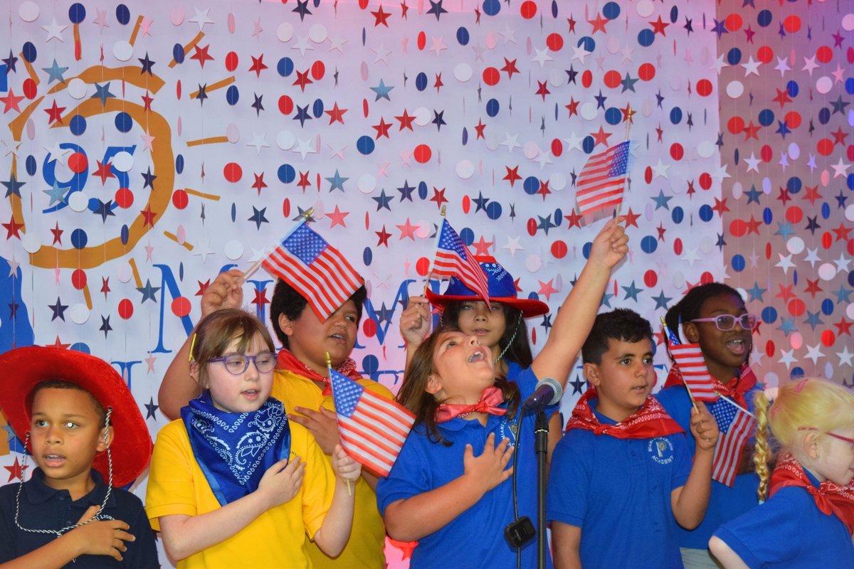 Miamilighthouse's tweet photo. At our annual Legislative Luncheon honoring elected officials, Miami Lighthouse Academy students sang "Yankee Doodle" for our special guests, and @SenatorAMR presented a check from @HealthyFla supporting our Florida Heiken Children's Vision Program! 👓👏 https://t.co/5RwDC4A9O5 https://t.co/kDpF3kDp5G