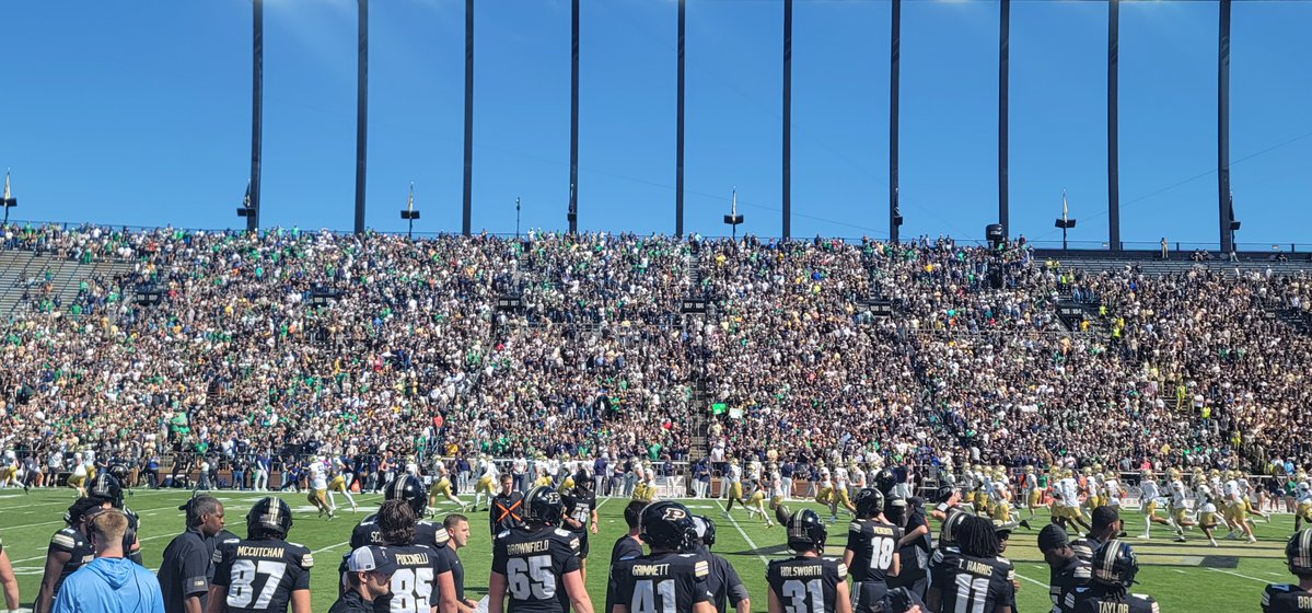 2LincolnQB's tweet photo. Had a great time being back at @BoilerFootball to watch them take on Notre Dame. @CoachHinshaw @AAppleby12 @Coach_Henson @Coach_Odom @owenrsmith11 @AllenTrieu @On3 @247sports @PrepRedzoneOH @PurdueSports @TheUCReport @theatheletesfirm @CoachRayRapley https://t.co/wC22NxFpd4